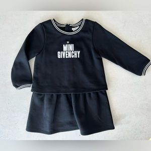 Givenchy Paris mini Givenchy black sleeved dress size 2t